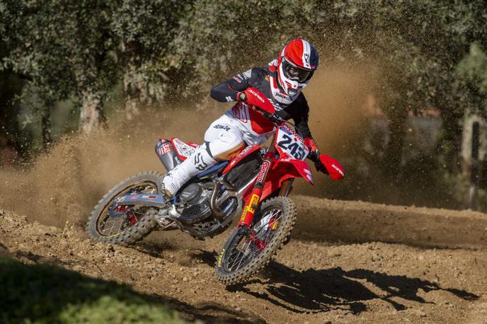 Tim Gajser 2024 Honda | Tim Gajser s svojim novim motorjem pred prvo dirko nove sezone. | Foto Honda Racing/ShotbyBavo