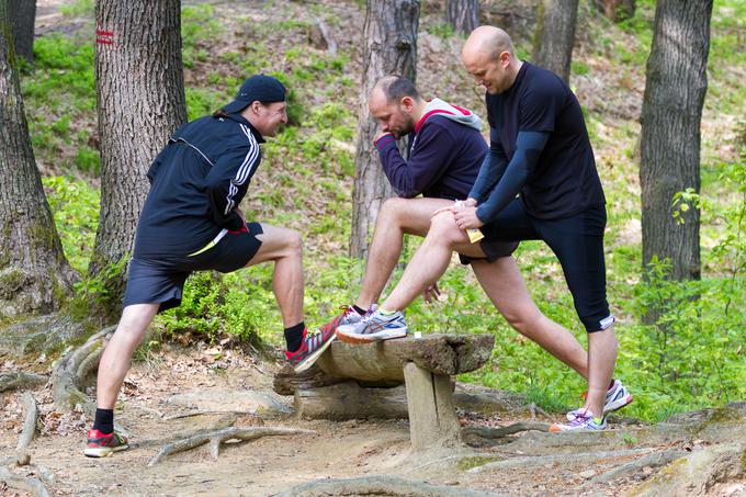 Do manjših bolečin po teku običajno lahko pride, te pa lahko lajšamo s protibolečinskimi in protivnetnimi izdelki, s katerimi namažemo boleče mesto. | Foto: 