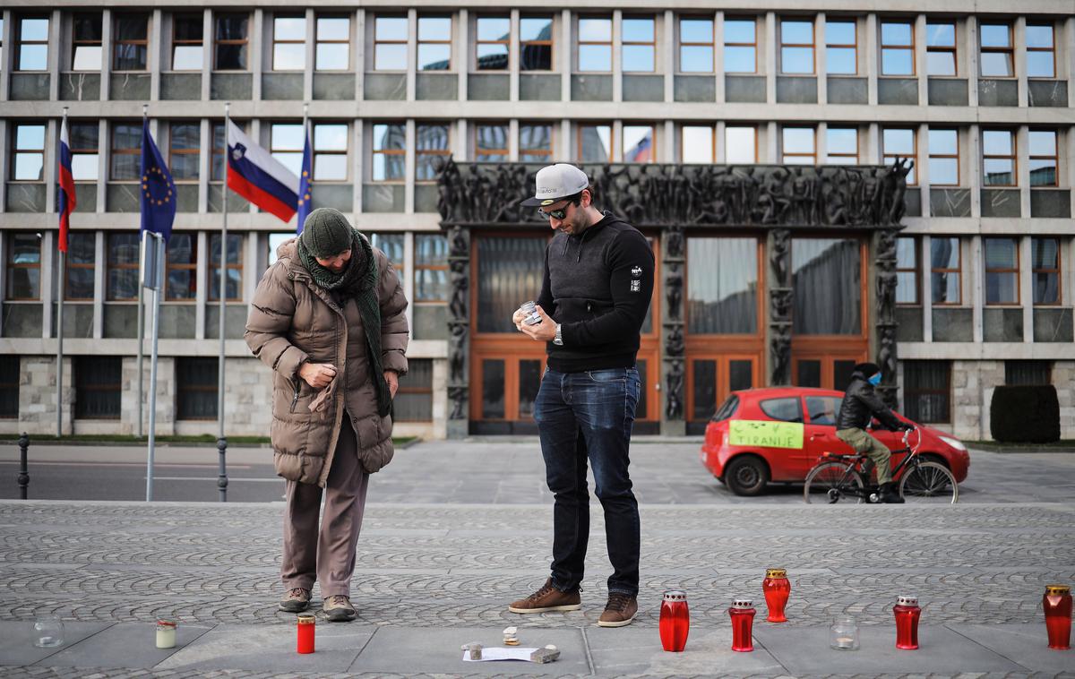 Protest prižig sveč | Foto STA