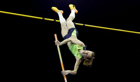 Tina Šutej prek 4,60 m v Slovenj Gradcu, zmagi Massu in Kladivarju