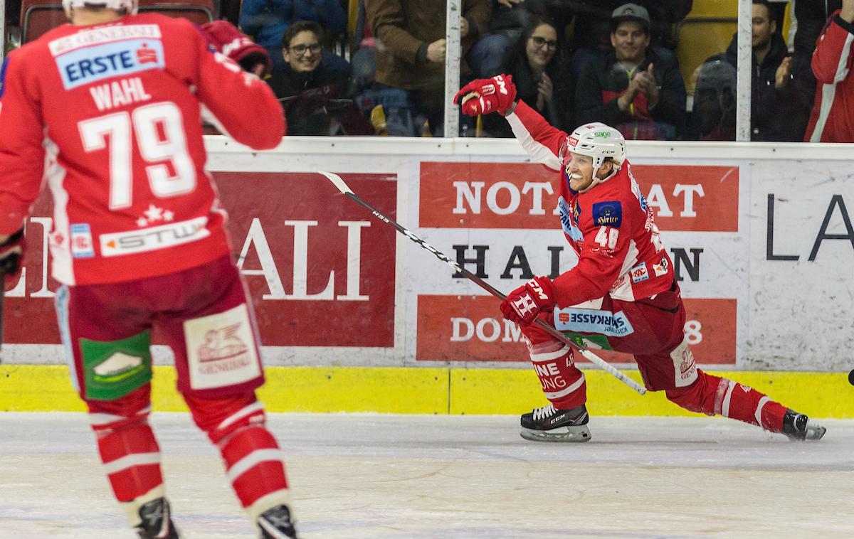 Johannes BISCHOFBERGER | Johannes Bischofberger je v 121. minuti, v četrtem podaljšku, odločil srečanje med Celovcem in Bolzanom v prid Korošcem. | Foto Sportida