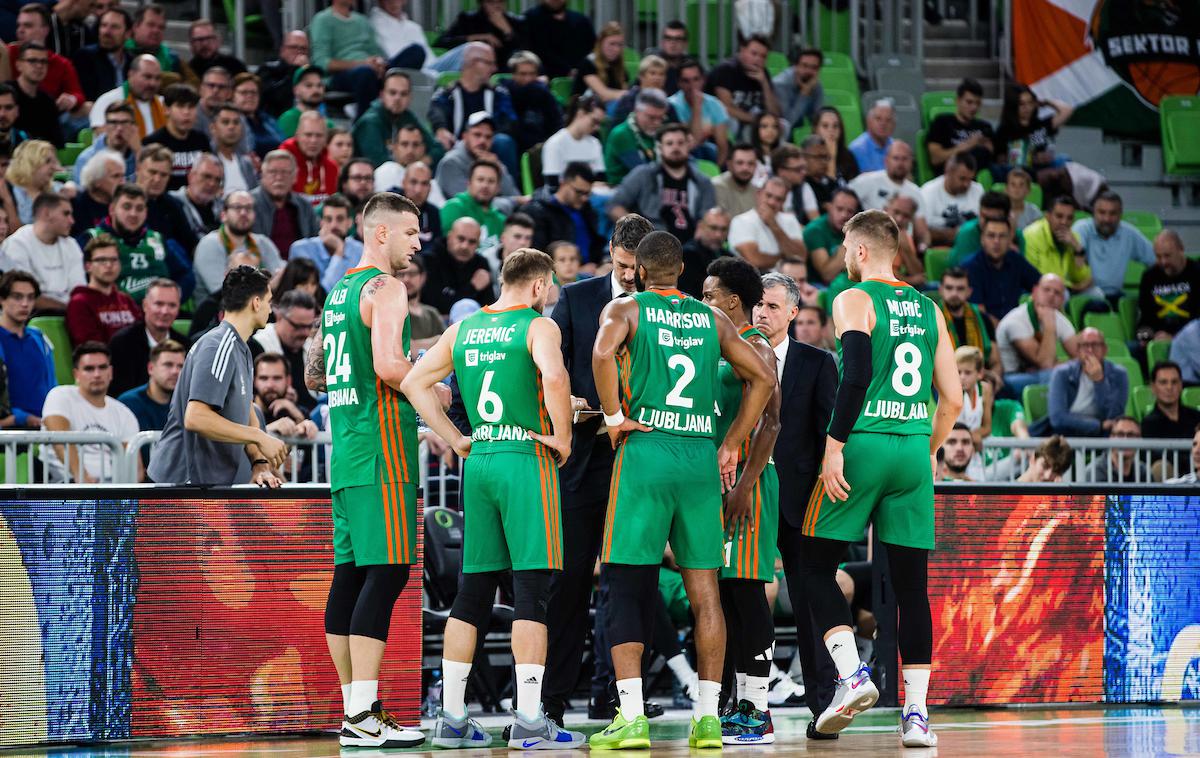 KK Cedevita Olimpija : Bursaspor | Cedevita Olimpija je v sredo klonila na prvi tekmi EuroCupa, v nedeljo bi se morala spopasti s Crveno zvezdo, a je tekma prestavljena. | Foto Grega Valančič/Sportida