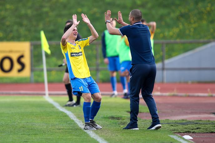 nk bravo | NK Bravo se je vsaj do nedelje povzpel na prvo mesto. | Foto Matic Klanšek Velej/Sportida