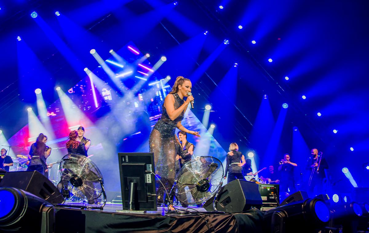 Aleksandra Prijović | Aleksandra Prijović je v Ljubljani zgolj v petek, njen sobotni koncert so organizatorji odpovedali. | Foto Peter Cikač