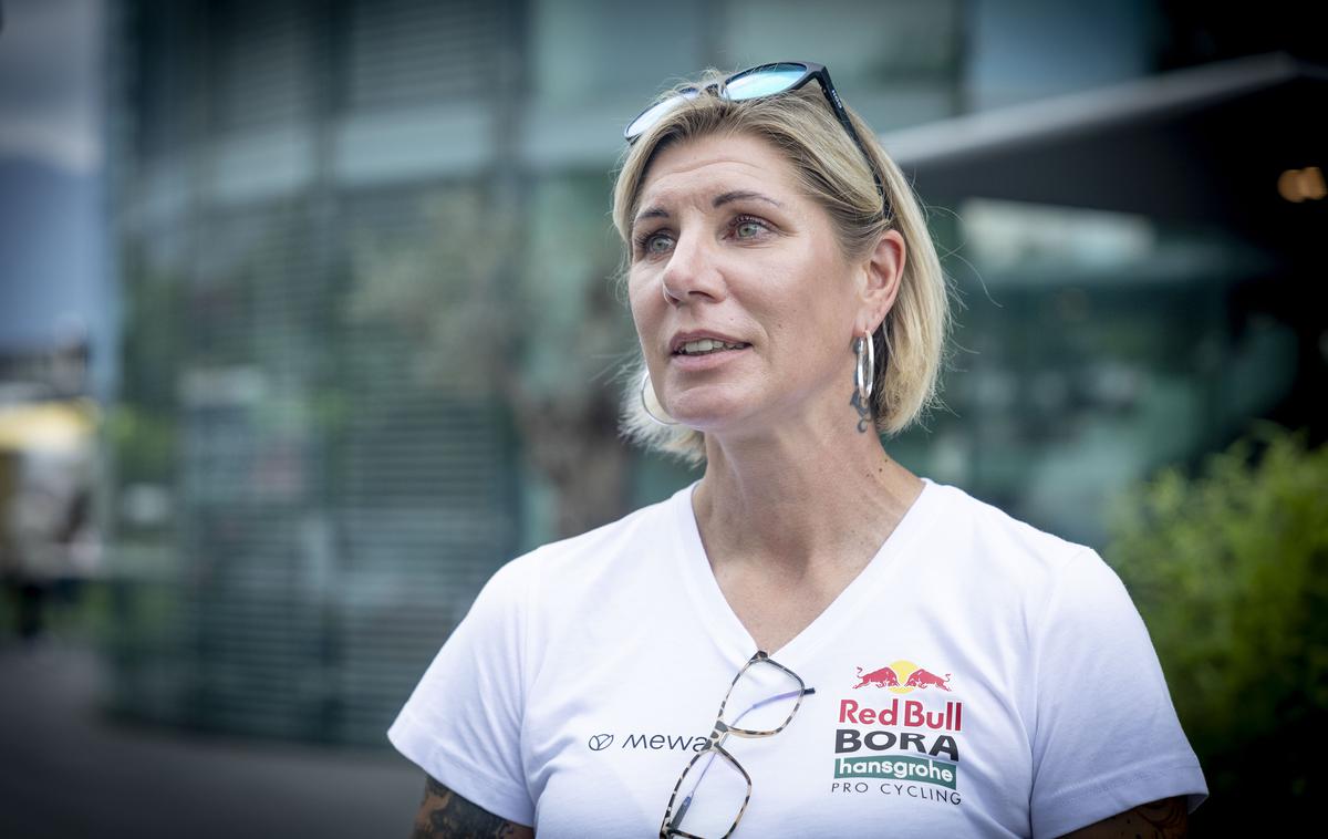 Kirssi Krista Carina | Carina Kirssi ima pri ekipi Red Bull - BORA - hansgrohe prav posebno zadolžitev. Vozi namreč ekipni avtobus. | Foto Ana Kovač