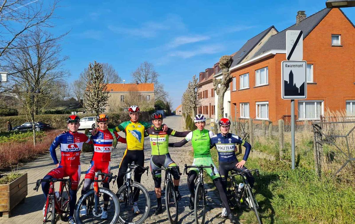 Grega Podlesnik (Tanin Sevnica), Žak Eržen (Adria Mobil), Aljaž Žefran (Adria Mobil), Jan Lešnik (KK Kranj), Marcel Skok (Pogi Team), Primož Kirbiš (Perutnina Ptuj) | Mladi slovenski kolesarski upi nabirajo dragocene izkušnje v Belgiji. | Foto Kolesarska zveza Slovenije