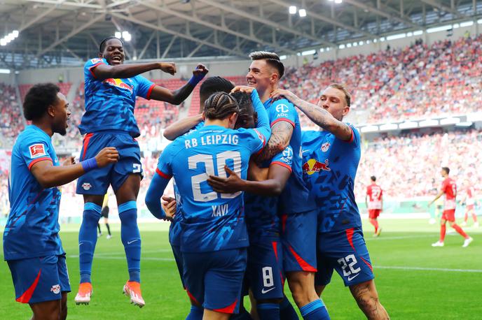 RB Leipzig Benjamin Šeško | Nogometaši Leipziga, tudi Benjamin Šeško, so se že v 18. minuti veselili vodstva z 2:0. | Foto Guliverimage