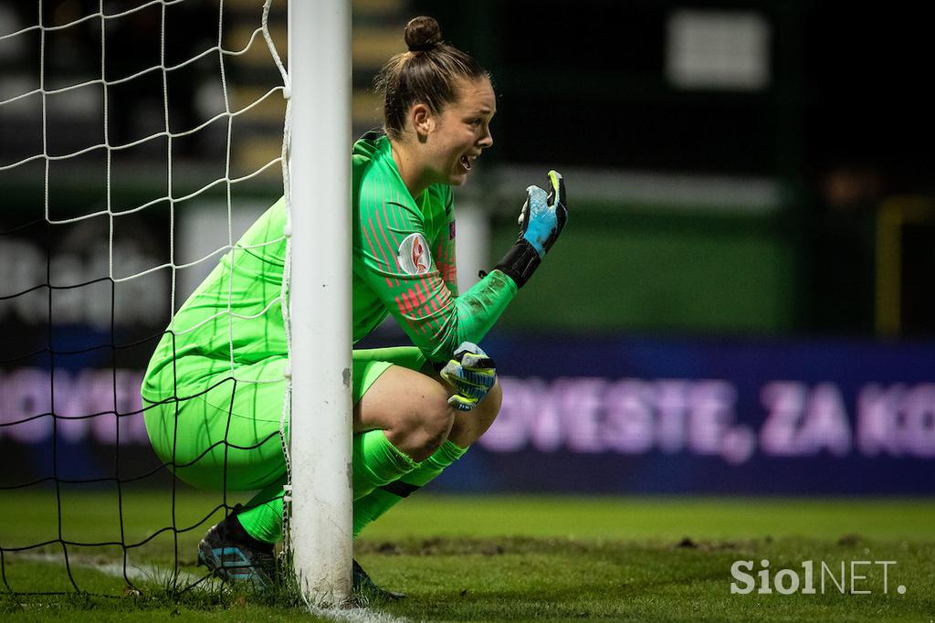 slovenska ženska nogometna reprezentanca, Slovenija : Nizozemska, kvalifikacije