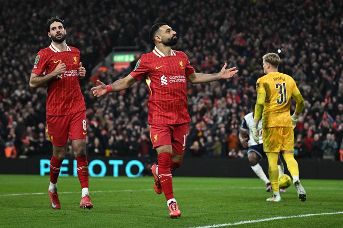 Liverpool Mohamed Salah | Mohamed Salah je na začetku drugega polčasa z bele pike povišal prednost Liverpoola na 2:0. | Foto Reuters