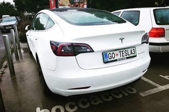 Tesla model 3: Slovenci v enem mesecu kupili 25 novih