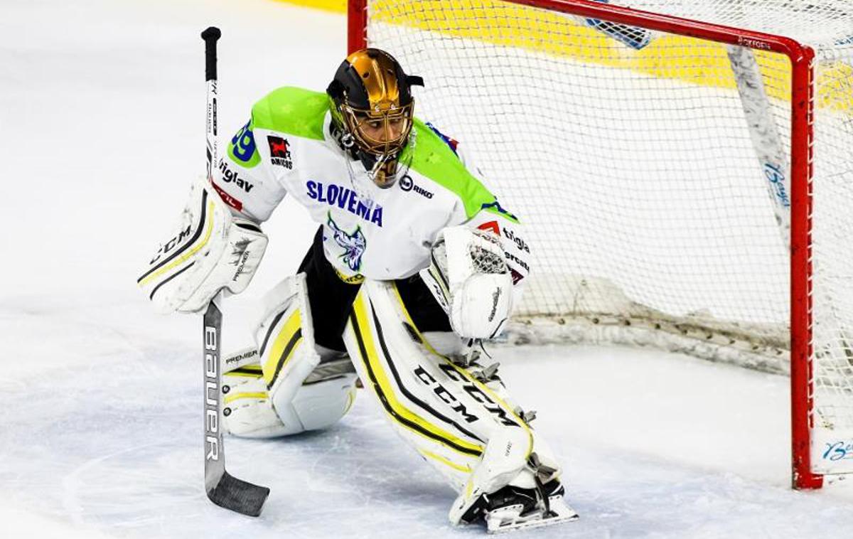 Matija Pintarič | Matija Pintarič je zaustavil vseh 35 strelov češkega moštva Mountfield Hradec Kralove in Rouenu pomagal do premierne zmage v ligi prvakov. | Foto HZS/Drago Cvetanovič