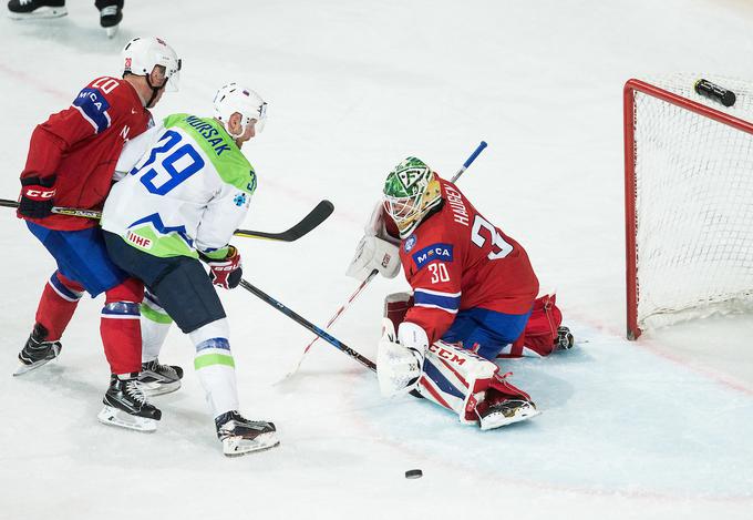 Na zadnjem medsebojnem srečanju, maja lani na svetovnem prvenstvu v Parizu, so Slovenci z Norvežani izgubili z 1:5. Vikingi si pred tekmo z risi želijo izboljšati učinkovitost, saj so na treh tekmah zadeli le dvakrat. | Foto: Vid Ponikvar