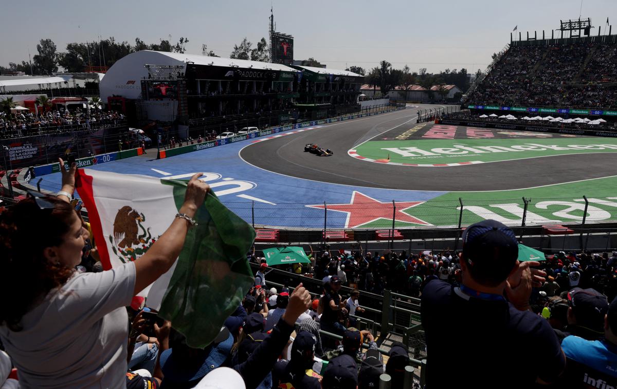 VN Mehike Sergio Perez Red Bull | Vzdušje na dirkališču bratov Rodriguez je eno najboljših na dirkah formule 1. | Foto Reuters