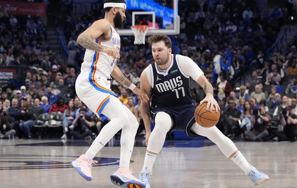 Luka Dončić Dallas Mavericks:Oklahoma City Thunder | Luka Dončić je bil na tekmi proti Oklahomi še posebej motiviran. Na prvi tekmi, ki jo je obiskala njegova hčerka Gabriela, je v dobrih 31 minutah na parketu dosegel 32 točk, osem skokov in devet asistenc. | Foto Guliverimage