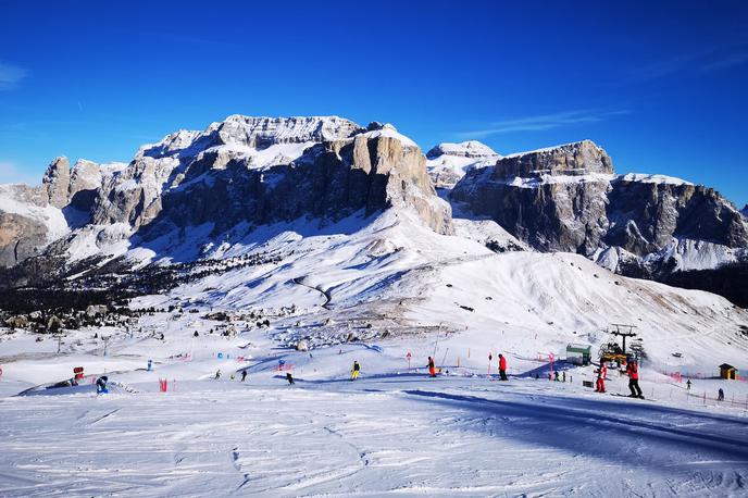 Dolomiti, smučanje | Že drugič v enem tednu se je izkazalo, da najbolj zagretim italijanskim smučarjem obiska Dolomitov ne prepreči niti karantena zaradi koronavirusa. Vsi so ali pa še bodo za svojo nepremišljenost najverjetneje nosili posledice. | Foto Pixabay