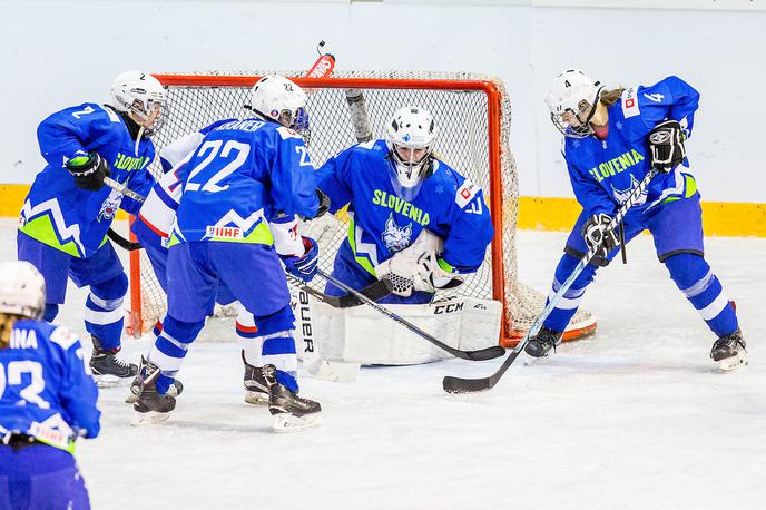 risinje, slovenska ženska hokejska reprezentanca, Slovenija - Velika Britanija | Slovenske hokejistke bi morale konec marca na Poljskem nastopati na svetovnem prvenstvu tretjega razreda, a so prvenstvo zaradi strahu pred koronavirusom odpovedali. | Foto Žiga Zupan/Sportida