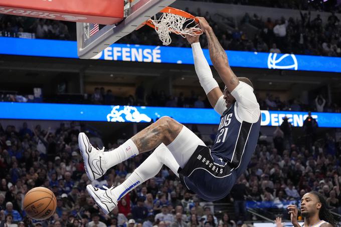 Daniel Gafford je šele v petek prišel v Dallas, v soboto pa na prvi tekmi že v prvi četrtini dal osem točk. | Foto: Guliverimage