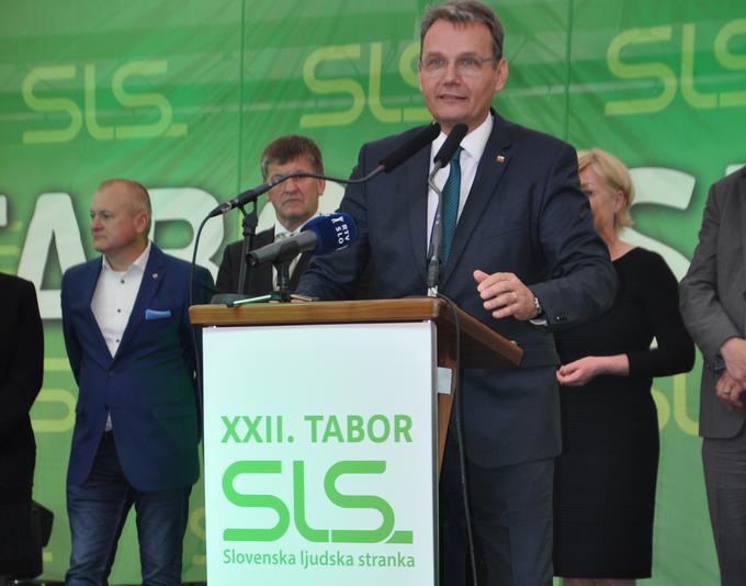 Groženj je bil deležen tudi predsednik SLS Marjan Podobnik. | Foto: STA ,