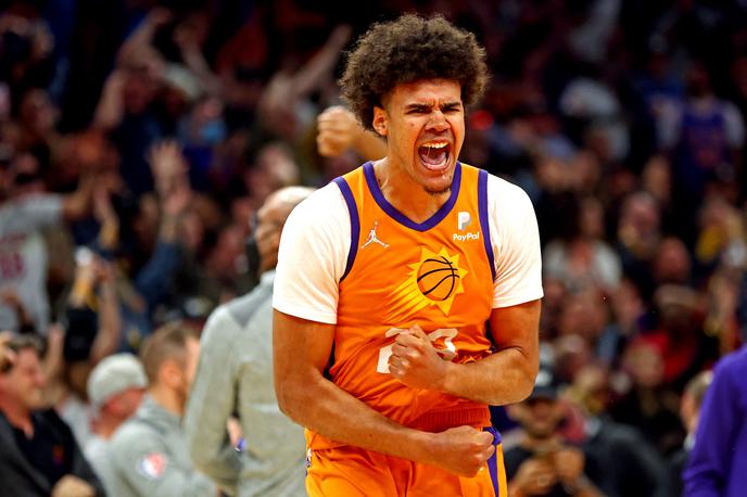 Cameron Johnson | Košarkar Phoenix Suns Cameron Johnson bo zaradi operacije meniskusa vsaj mesec dni odsoten s parketa.  | Foto Guliverimage