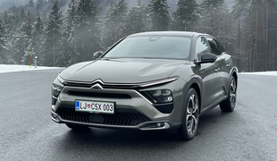 Slovenski avto leta 2023 – finalist citroen C5 X