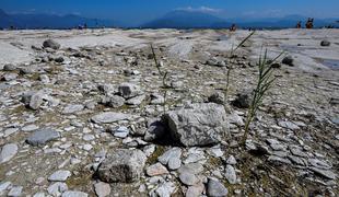 Jezero, močno priljubljeno tudi med Slovenci, je popolnoma neprepoznavno #video