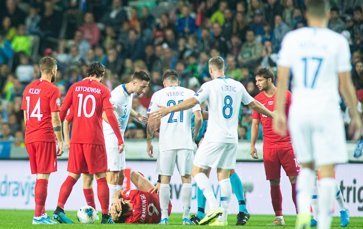 Slovenija - Poljska kv za EP | Poljaki so v Stožicah izgubili edino tekmo v teh kvalifikacijah, zato so se hoteli Sloveniji maščevati. | Foto Grega Valančič/Sportida