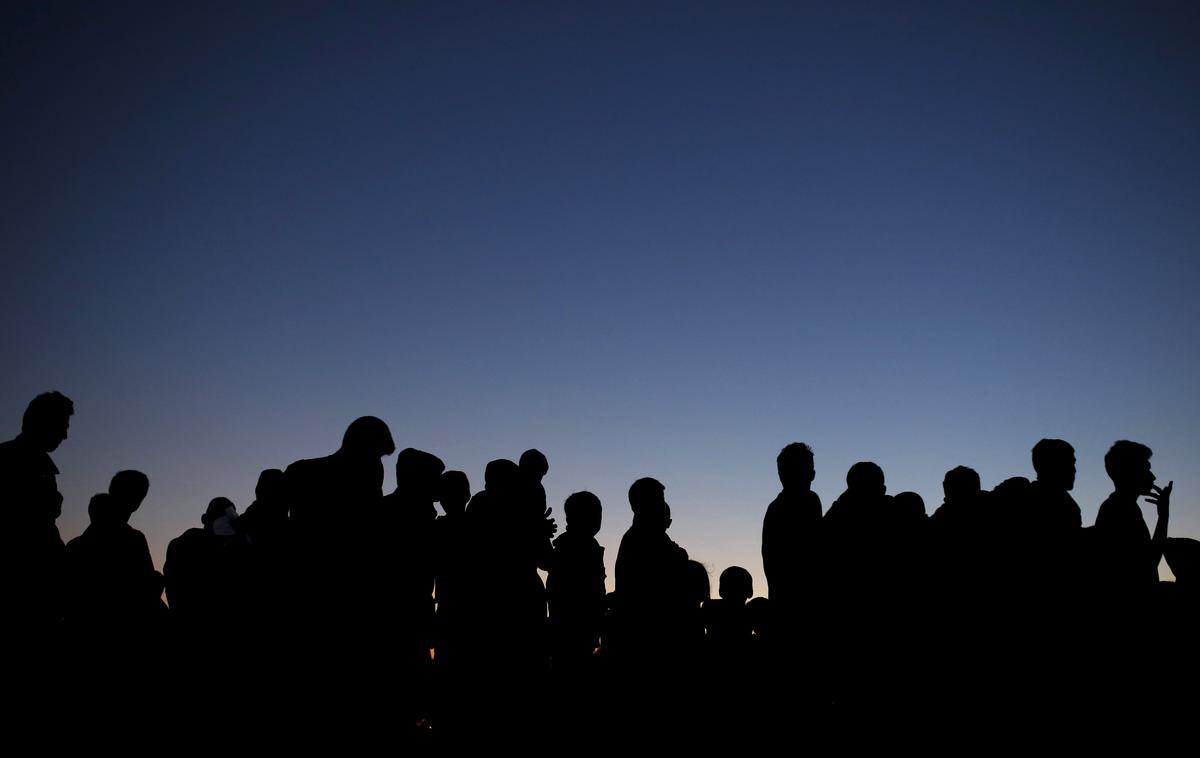 Grčija migranti begunci | "Več tisoč tistih, ki so prišli, je moralo preživeti več noči na prostem brez šotorov, odej in gretja," so sporočili iz WHO. | Foto Reuters