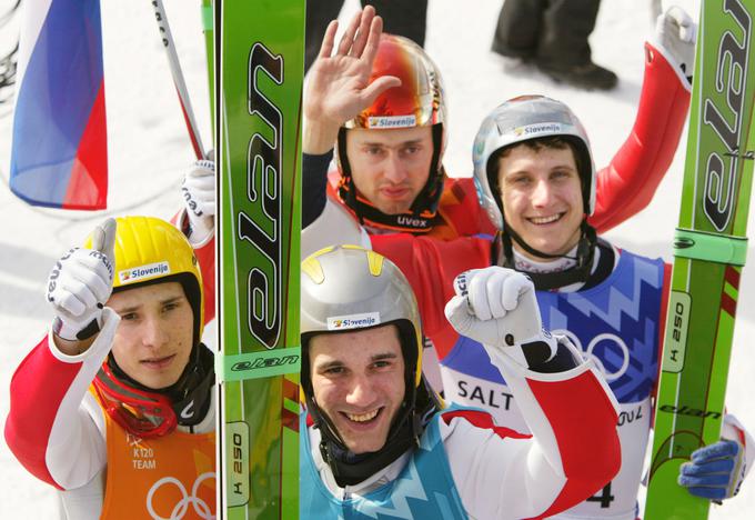 Peter Žonta (skrajno desno) Kranjca opisuje kot garača, ki nikoli ni iskal bližnjic in se je za uspehe odrekel številnim stvarem.  | Foto: Reuters