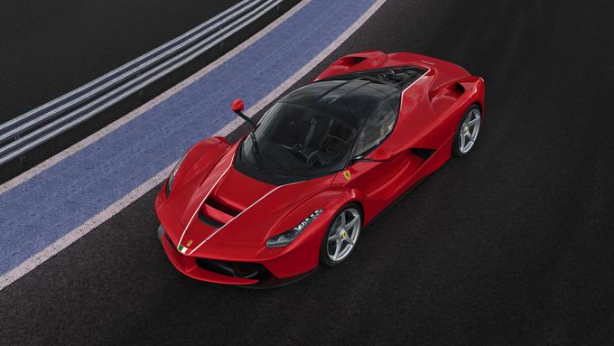 Na dražbi so ferrarija la ferrari s številko #500 prodali za sedem milijonov ameriških dolarjev oziroma 6,6 milijona evrov.  | Foto: Ferrari