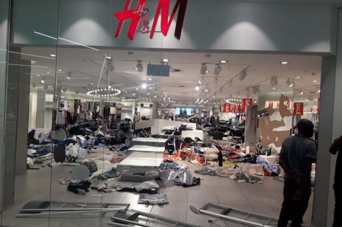 H&M protesti | Foto Twitter