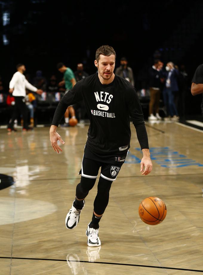 Goran Dragić se je ogreval pred srečanjem z Bostonom, nato pa ni zaigral proti Keltom. | Foto: Reuters