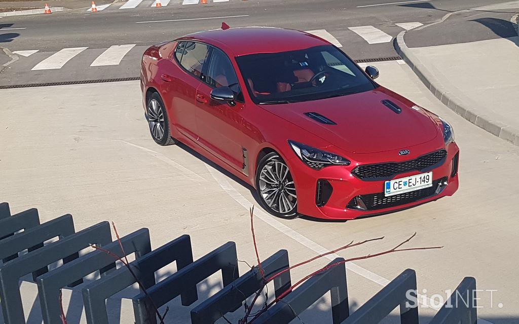 kia stinger