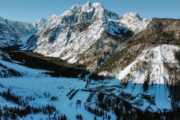 Planica 2023 | Organizatorji in tekmovalci si pred svetovnim prvenstvom lahko nekoliko oddahnejo, saj jim bo šlo vreme v prihodnjih dneh na roko. | Foto Benjamin Črv/Sportida