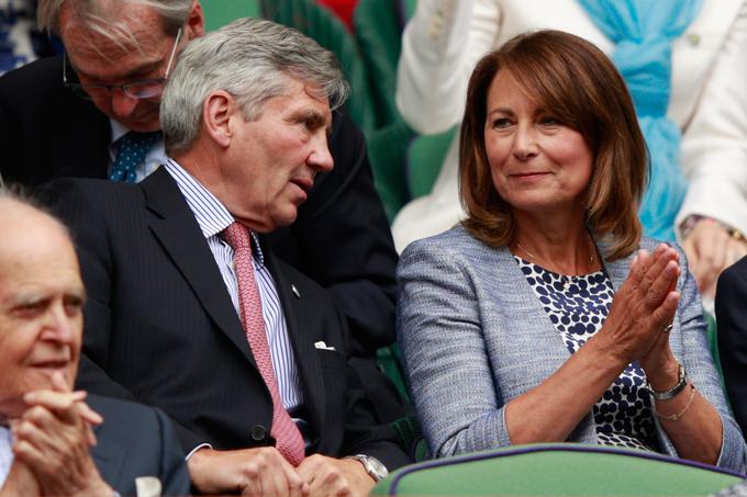 Zaradi Camilline pozornosti je Michaelu nelagodno ob njegovi ženi Carole Middleton. | Foto: Getty Images