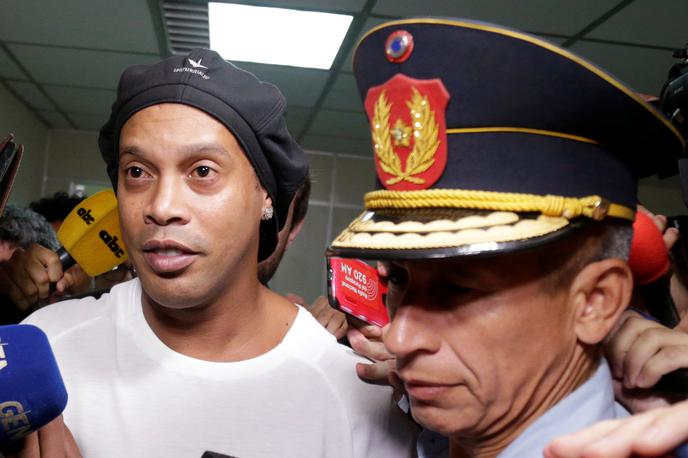 Ronaldinho | Ronaldinho se je v Paragvaju znašel za zapahi. | Foto Reuters