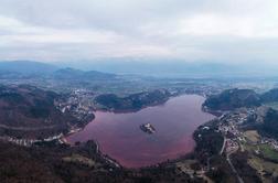 Neverjetni posnetki Blejskega jezera, ki nujno potrebuje pomoč #foto