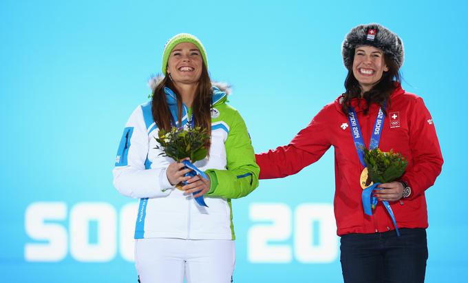 Michellina starejša sestra Dominique je v Sočiju dosegla identičen čas kot Tina Maze. Skupaj sta se povzpeli na najvišjo stopničko smukaškega prestola.  | Foto: Getty Images