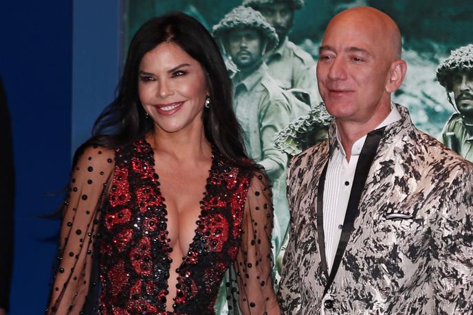 Lauren Sanchez, Jeff Bezos | Jeff Bezos v družbi partnerice Lauren Sanchez, s katero je v preteklosti varal svojo nekdanjo ženo Mackenzie. | Foto Reuters