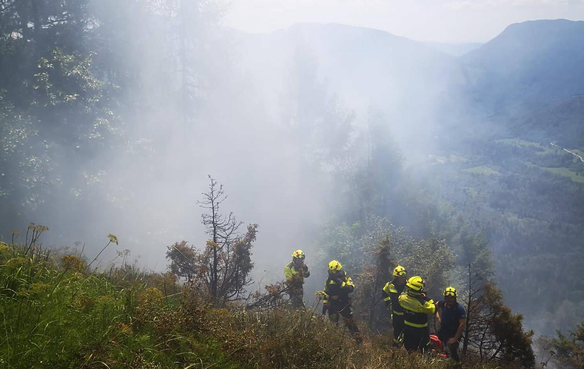 Stol požar | Foto STA/PGD Breginj