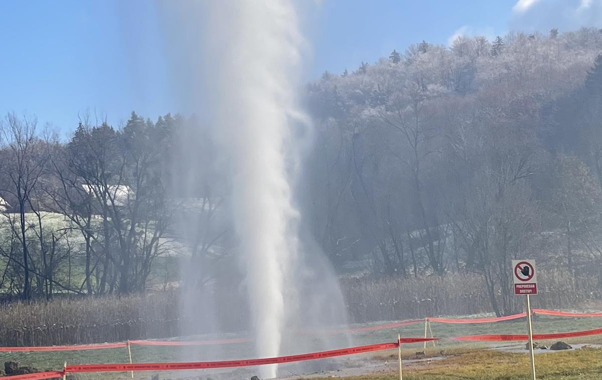 opazovalna vrtina | Iztekanje vode z ogljikovim dioksidom se je začelo konec meseca novembra. | Foto ATLANTIC DROGA KOLINSKA D.O.O.