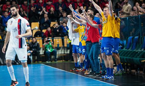 Celjski rokometaši v praznem Zlatorogu nad Dance