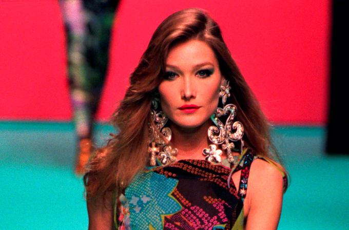 Ko je Carla Bruni še hodila po modnih brveh. | Foto: Getty Images