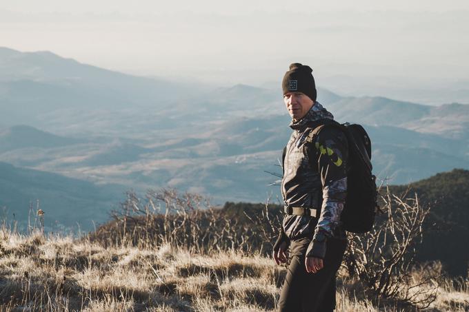 "Na pot se ne podajam sam, česa takega se niti ne moreš lotiti in izpeljati sam. Gre za skupinsko delo, ki ga pa ga koncu izpelje en človek, v tem primeru jaz.." | Foto: Nino Denkovski