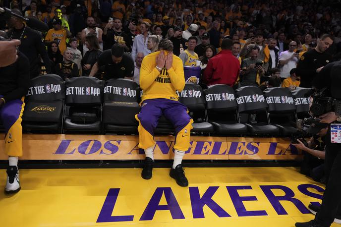 Luka Dončić | Los Angeles Lakers so zmagali na gostovanju pri Portlandu. Luka Dončić tokrat ni igral. | Foto Guliverimage