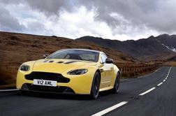 Aston martin V12 vantage S – 330 kilometrov na uro za naziv najhitrejšega 