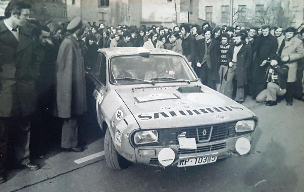 Aleš Pušnik | Leta 1975 in uvodna etapa relija Monte Carlo spet skozi Slovenijo. S štartno številko 44 v renaultu 12 gordini Aleš Pušnik in sovoznik Rok Freyer. | Foto osebni arhiv