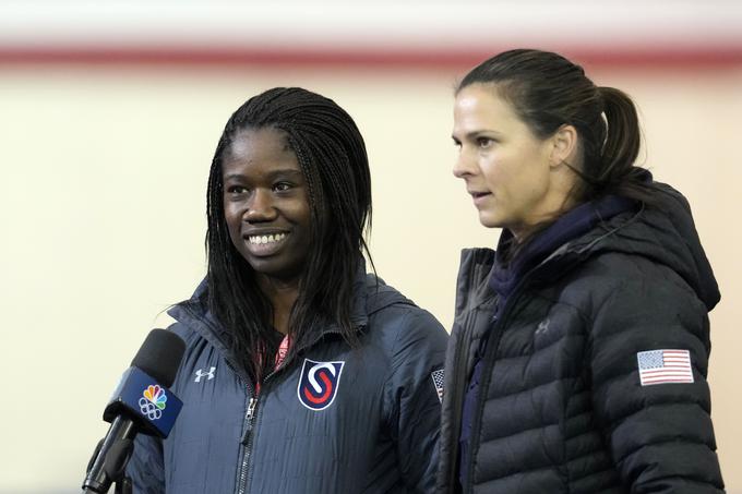 Erin Jackson v družbi reprezentančne kolegice Brittany Bowe | Foto: Reuters