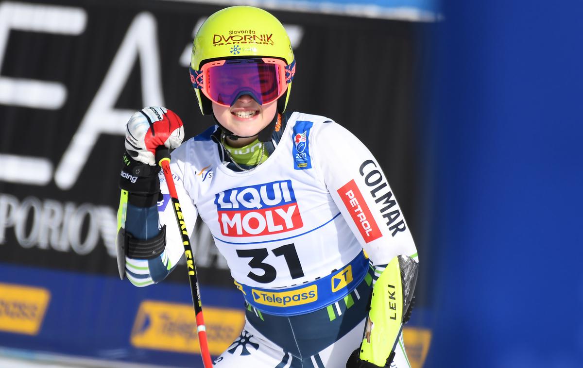 Neja Dvornik | Neja Dvornik je po sedmem mestu v ponedeljkovem superveleslalomu prišla do veleslalomskega brona. Čaka jo še slalom. | Foto Sportida