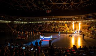 Slovenija dvajset minut lovila hrvaški gol in ga v zadnjem hipu ujela #video