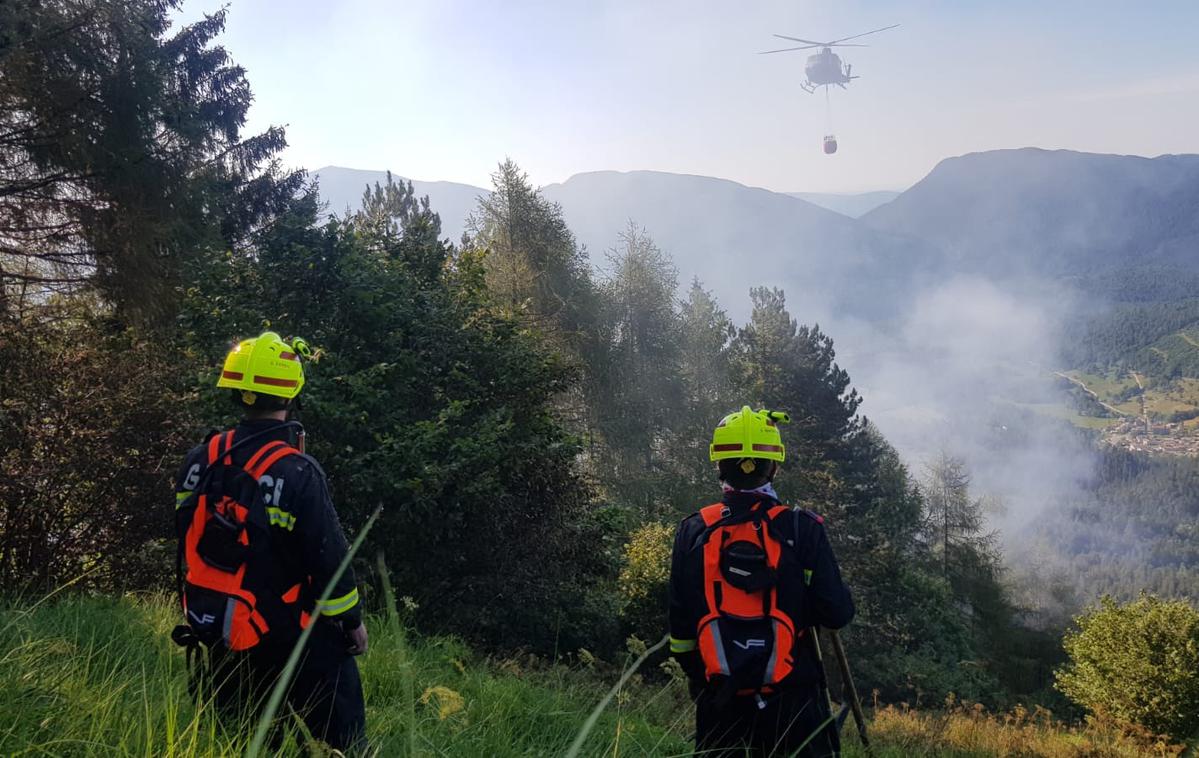 Stolpožar | Požar na pobočju kobariškega Stola je izbruhnil v torek. | Foto PGD Drežnica